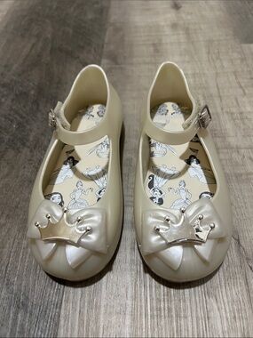 Mini Melissa Mini Dora + Disney Princess size 10